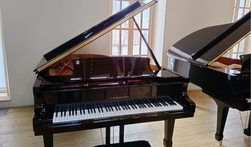 Экспертный совет Минпромторга подтвердил качество отечественных пианино и роялей серии "Николай Рубинштейн".